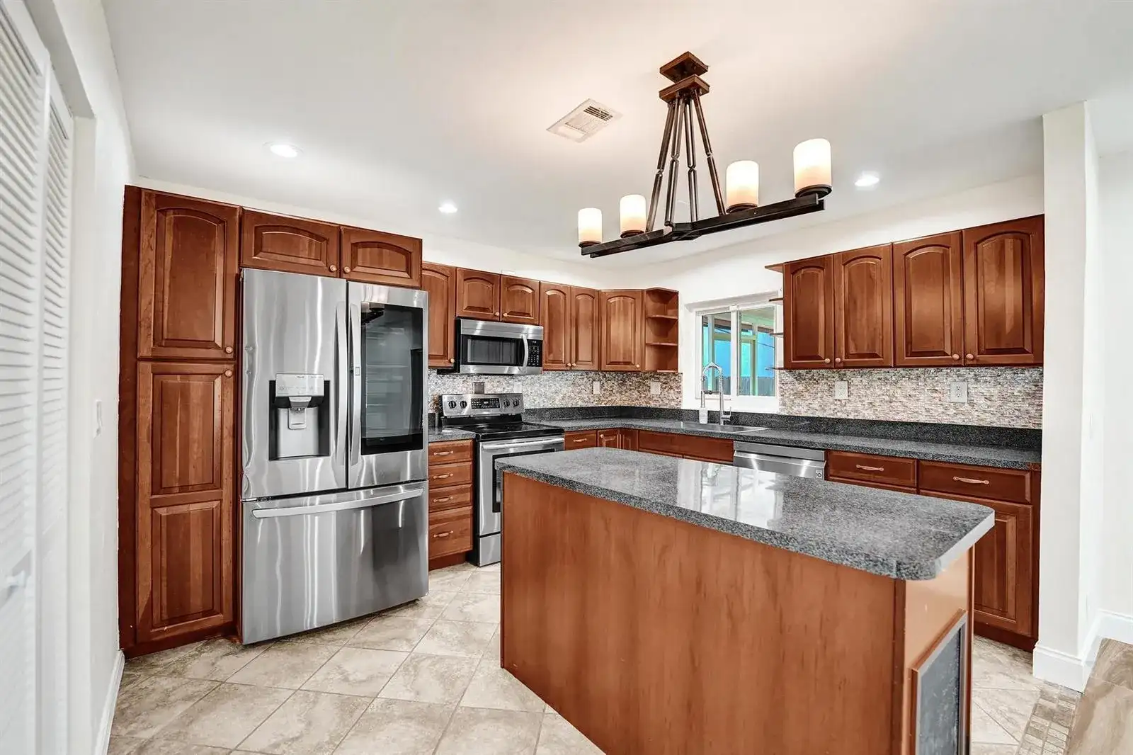 300 SW 19TH Avenue, Fort Lauderdale FL 33312 photo 4