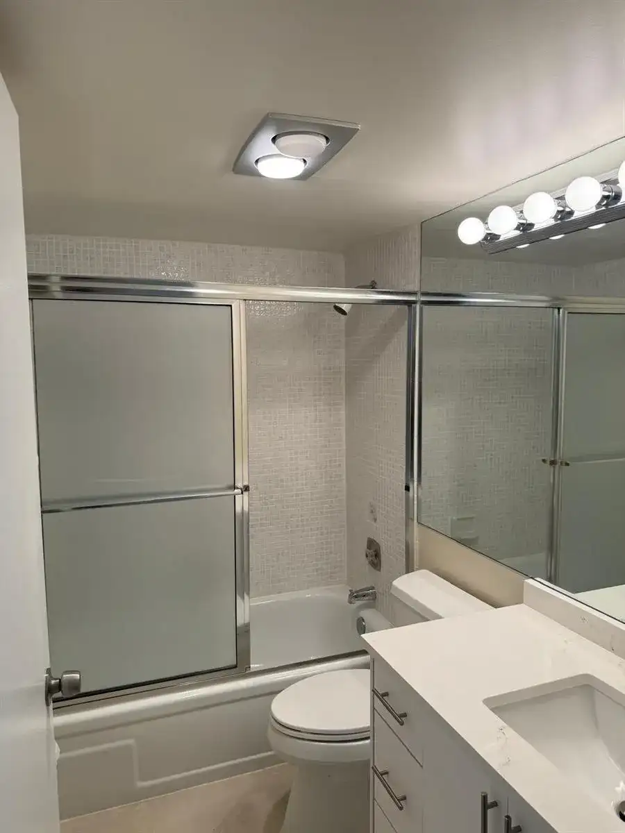 400 VILLAGE GREEN Circle W # 105, Palm Springs FL 33461 photo 5