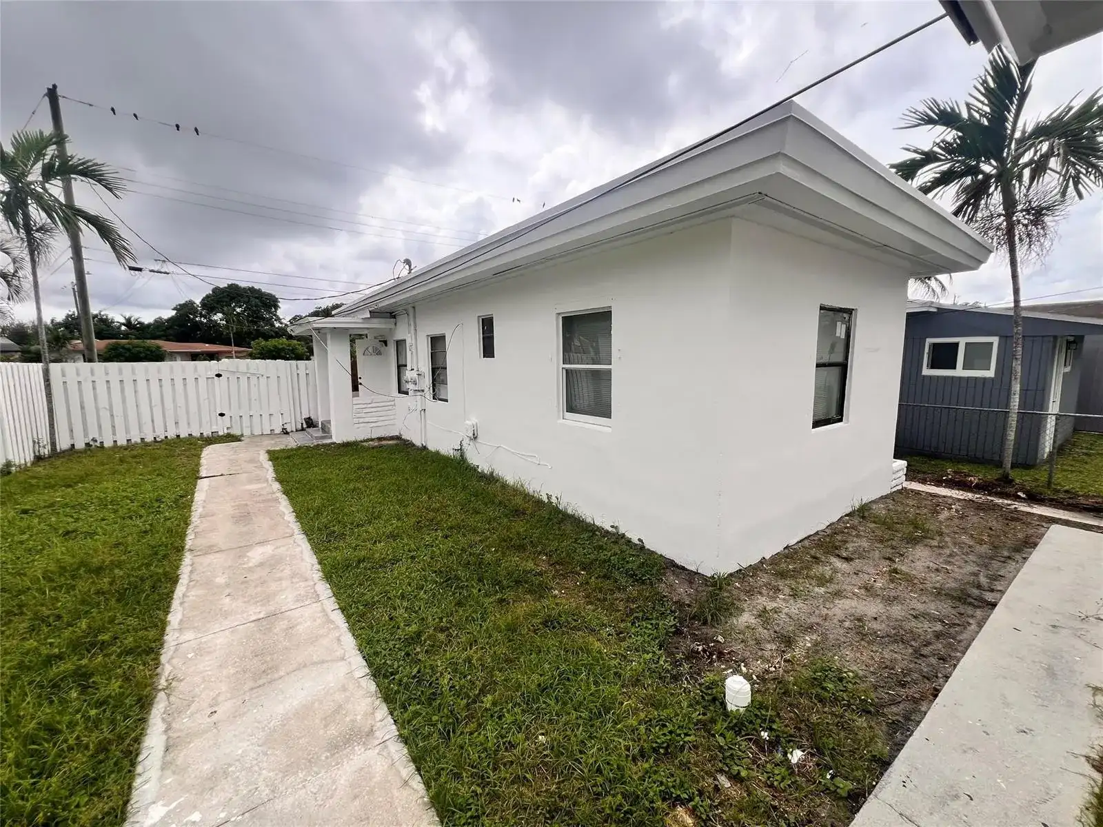612 NW 6TH Court # 2, Hallandale Beach FL 33009 photo 2