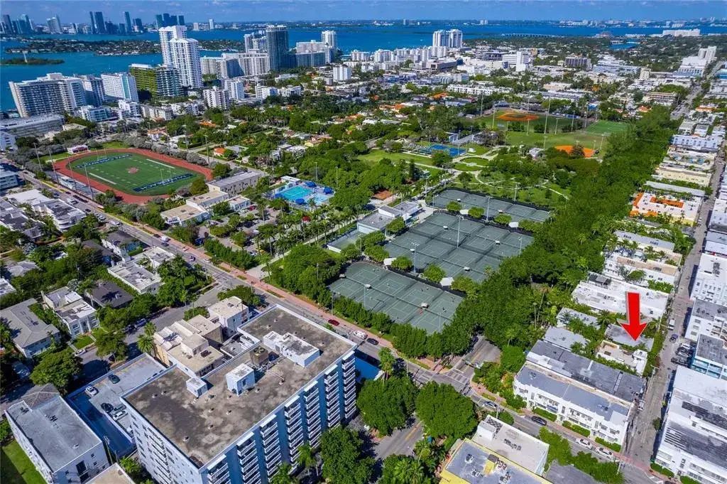 1 bedroom 1 bath Residential for sale at 1117 MERIDIAN Avenue # 1117, Miami Beach FL 33139