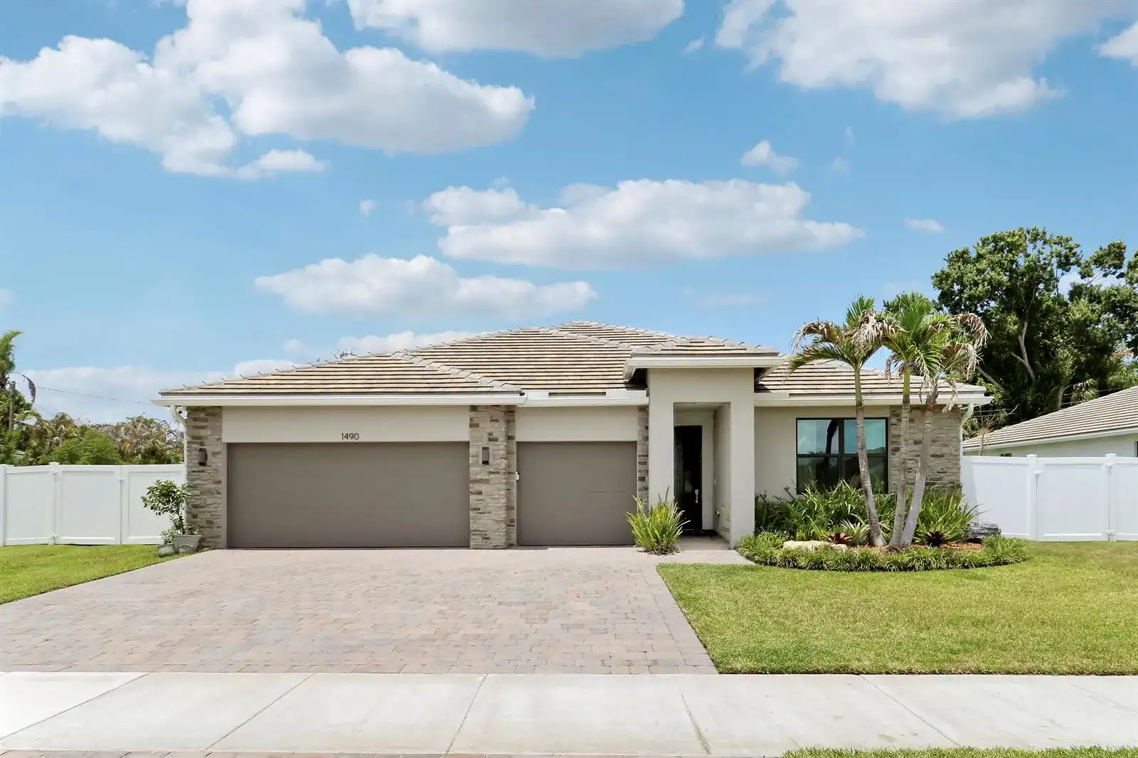 1490 SW Lago Circle, Palm City FL 34990