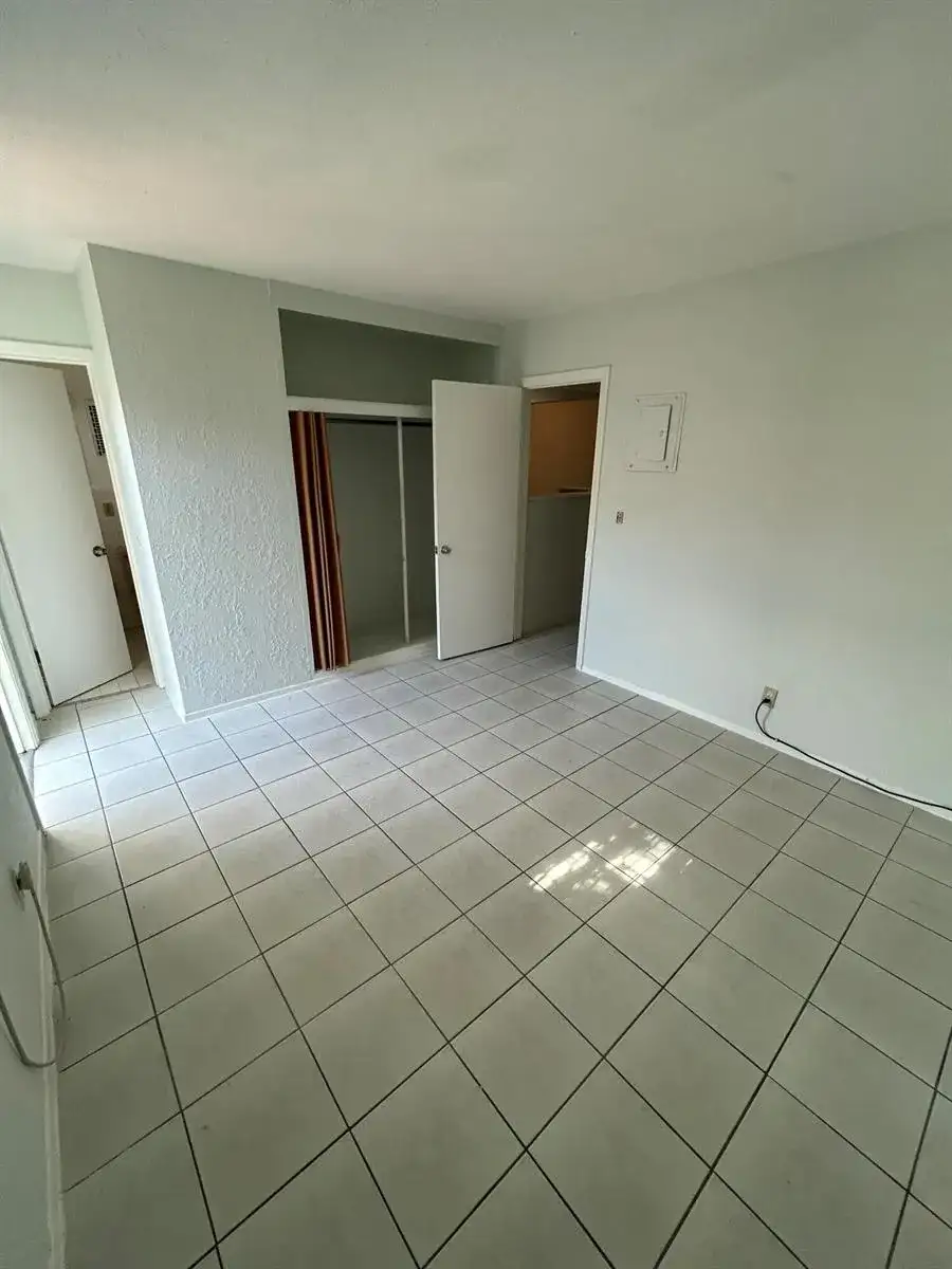 5881 NE 18th Avenue # 2, Fort Lauderdale FL 33334 photo 3