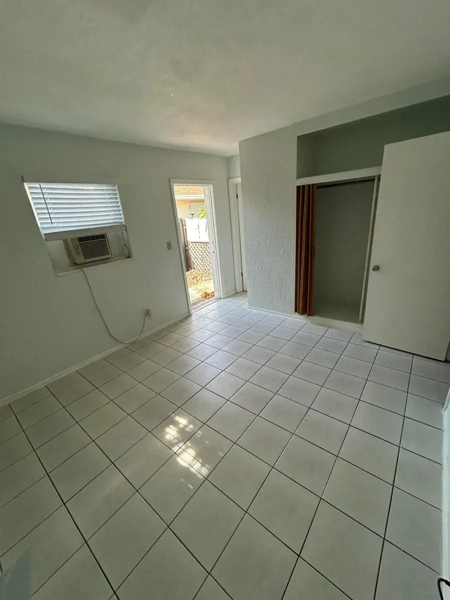 5881 NE 18th Avenue # 2, Fort Lauderdale FL 33334