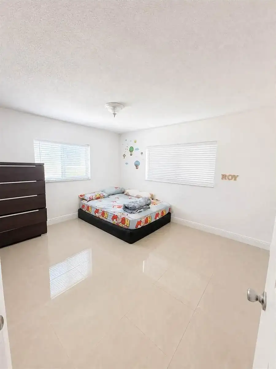 4291 NW 42nd Street, Lauderdale Lakes FL 33319 photo 5