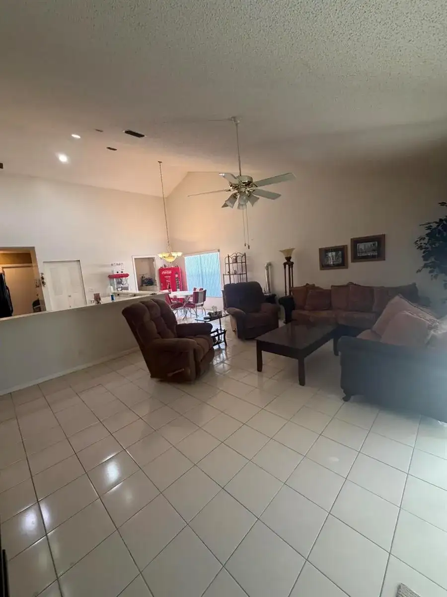 16320 NW 9th Drive, Pembroke Pines FL 33028 photo 5