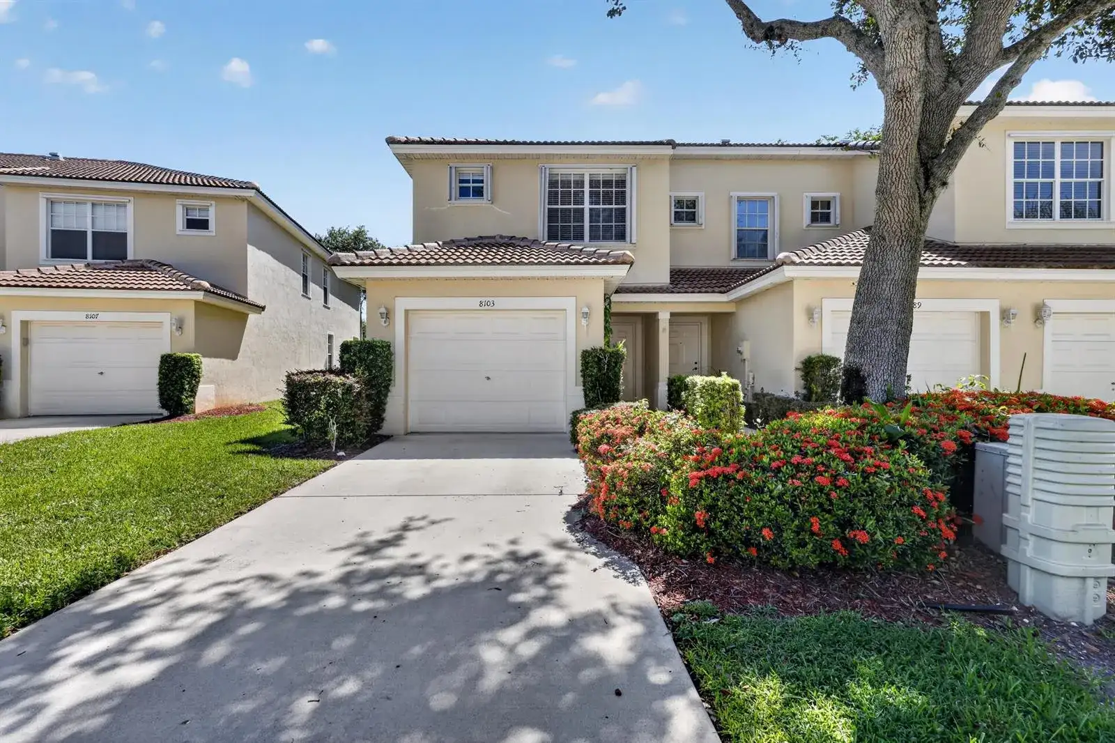 8103 Bellagio Lane, Boynton Beach FL 33472 photo 2