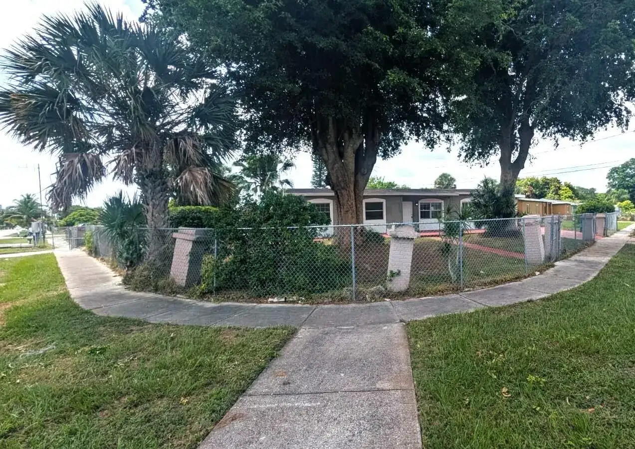 801 NW 33rd Terrace, Lauderhill FL 33311 photo 2