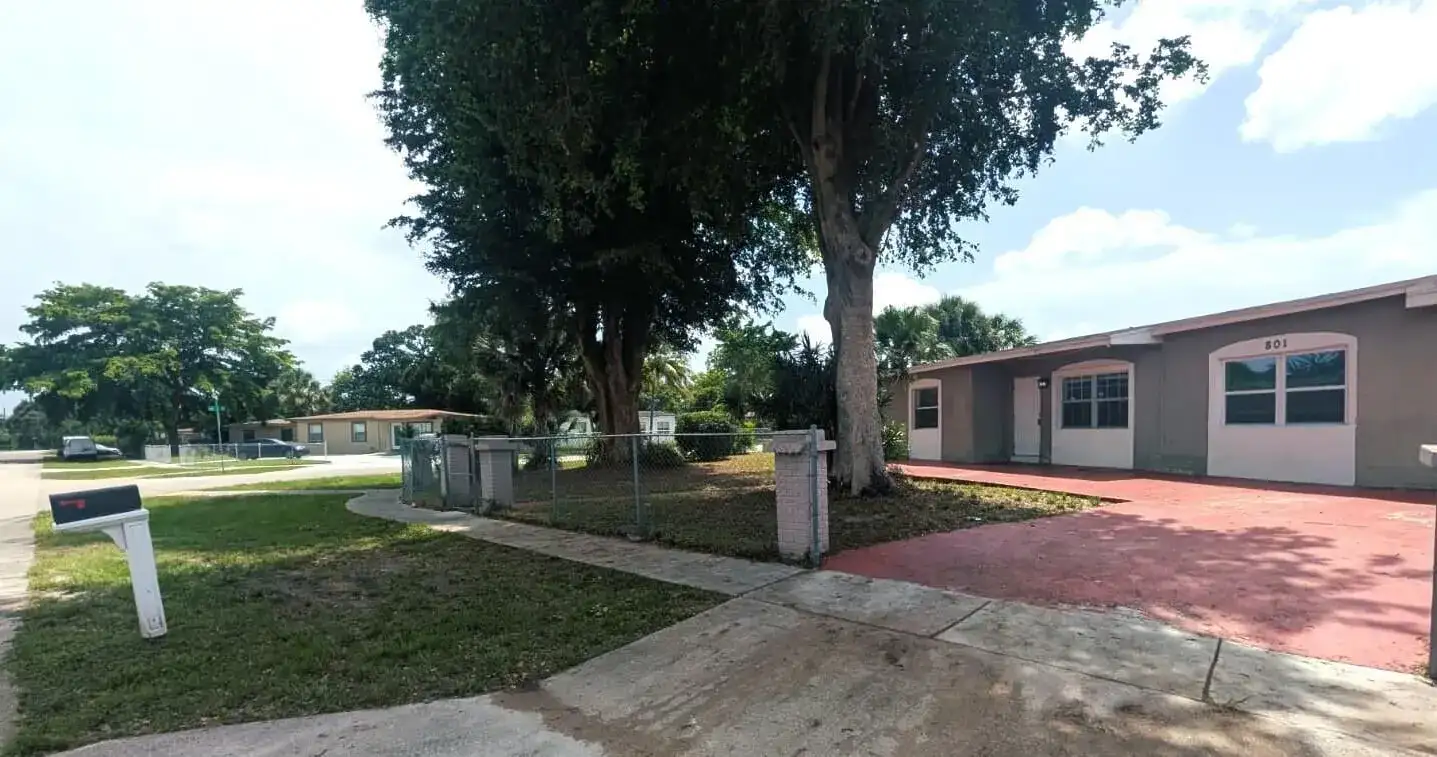 801 NW 33rd Terrace, Lauderhill FL 33311 photo 3