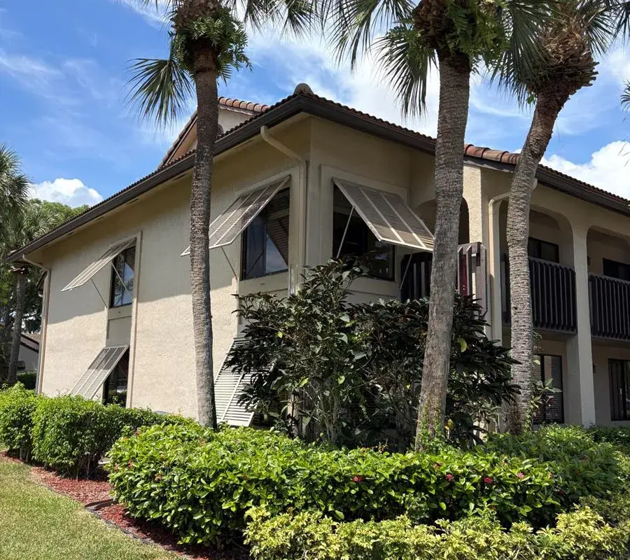 10101 Mangrove Drive # 201, Boynton Beach FL 33437