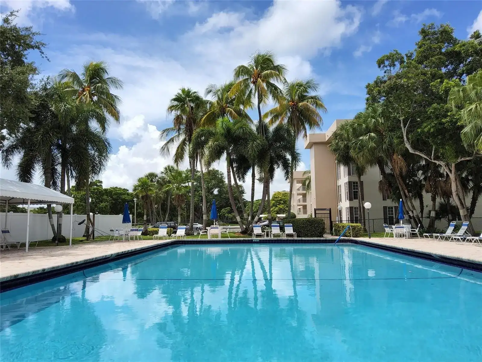 3151 S PALM AIRE Drive # 301, Pompano Beach FL 33069