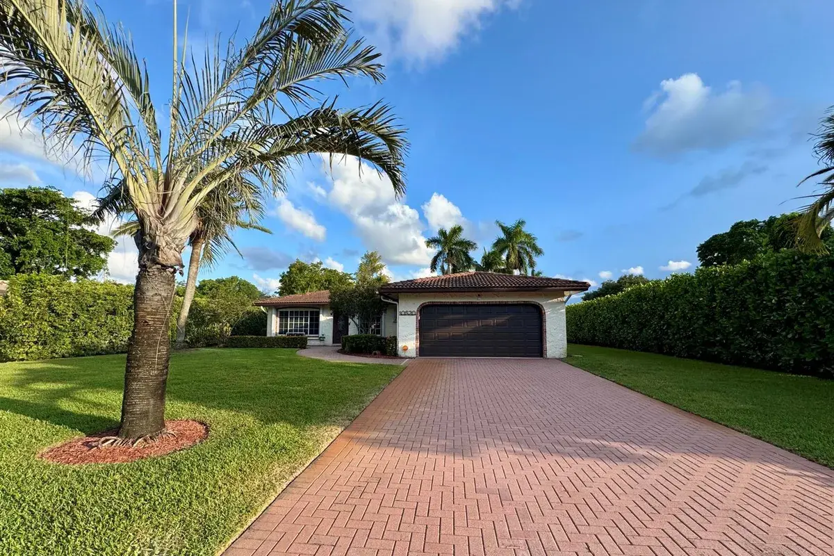10520 NW 43rd Court, Coral Springs FL 33065