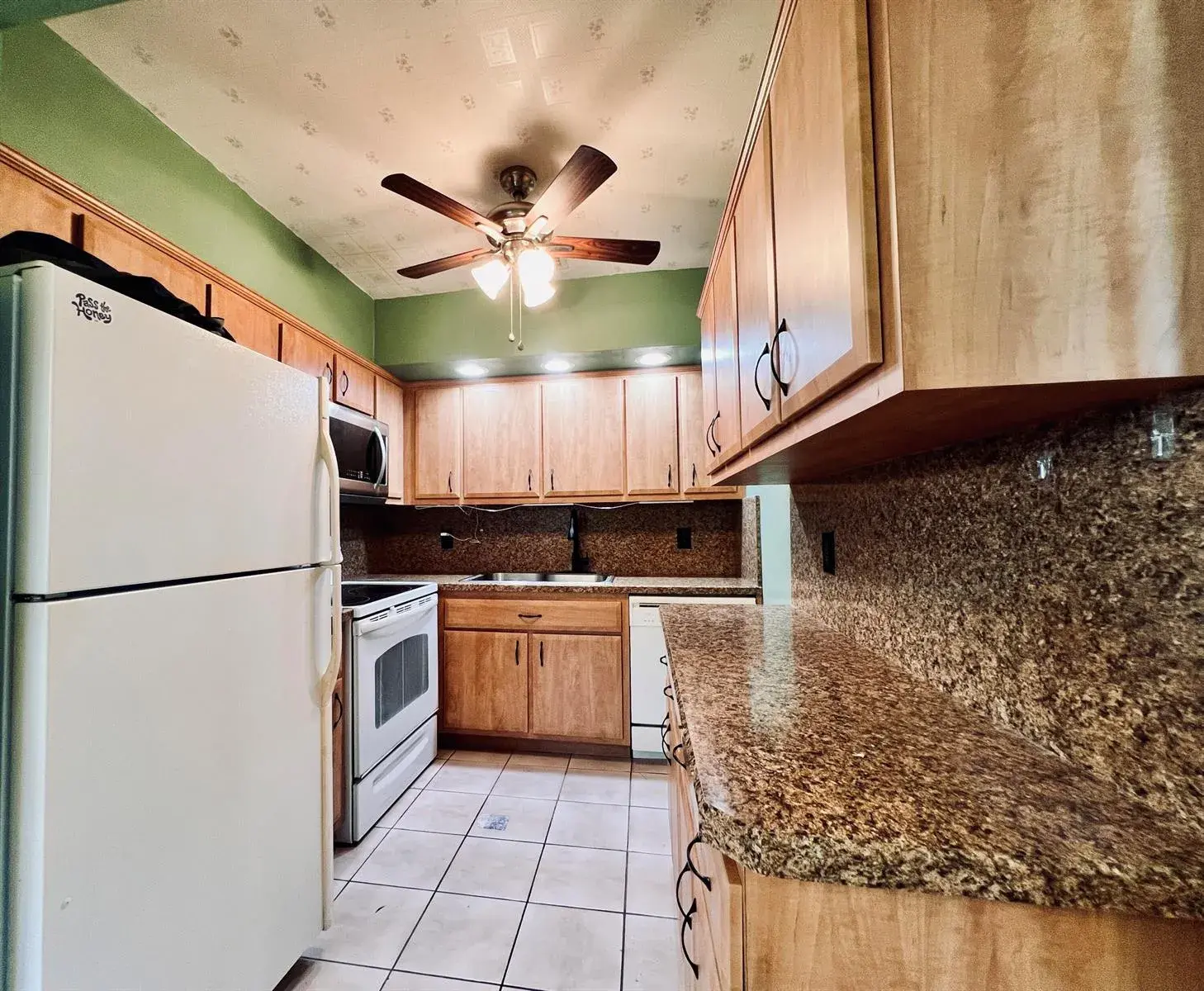 210 Easthampton I, West Palm Beach FL 33417 photo 2
