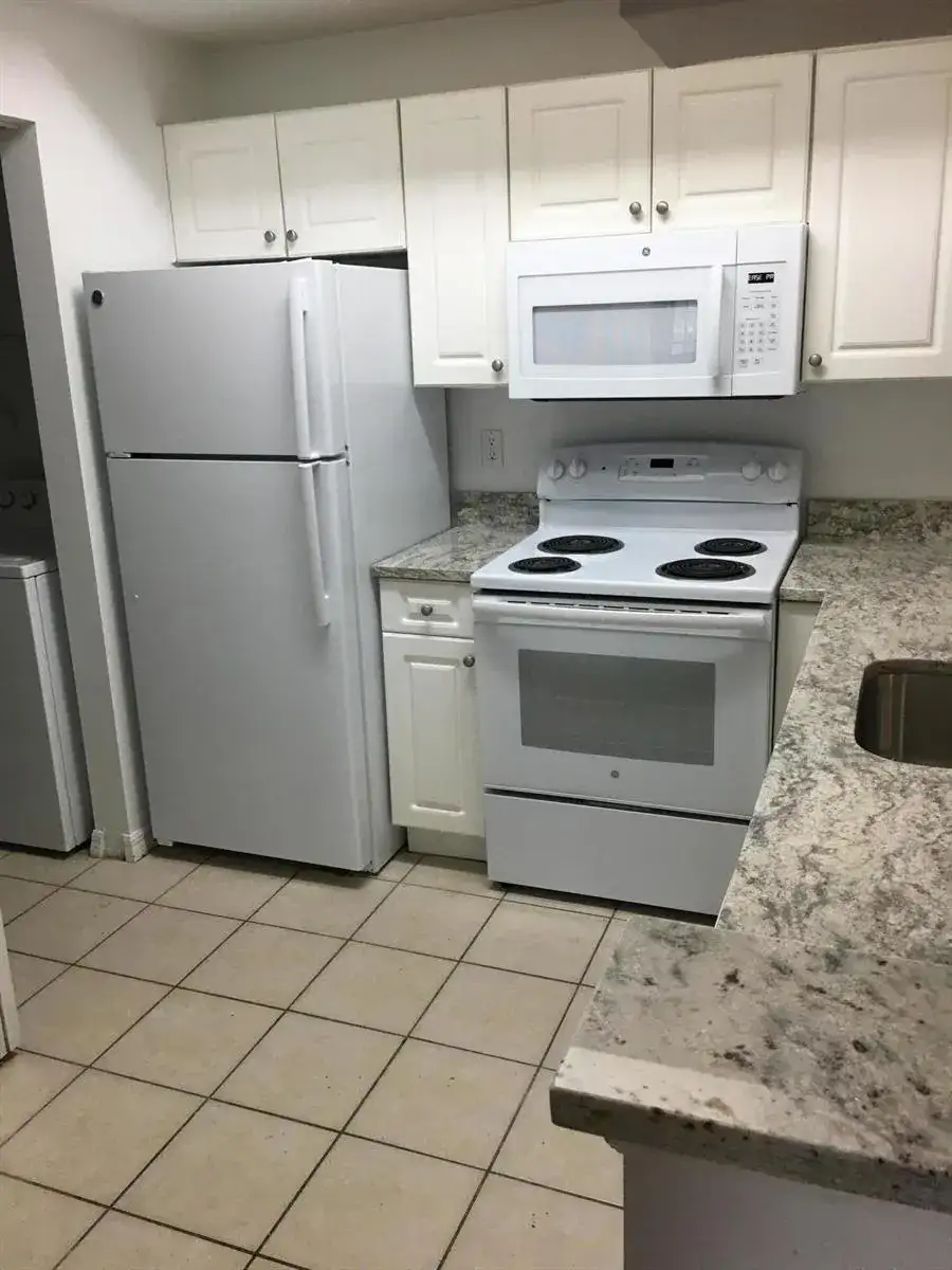 2801 SARENTO Place # 302, Palm Beach Gardens FL 33410 photo 3