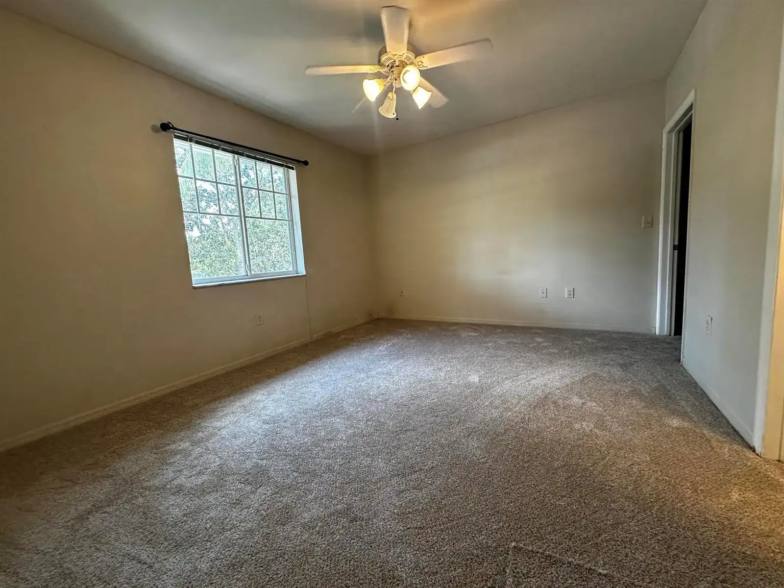 6573 Emerald Dunes Drive # 201, West Palm Beach FL 33411 photo 4