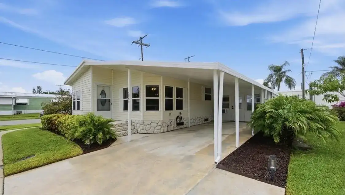 4069 MISSION BELL Drive, Boynton Beach FL 33436 photo 2