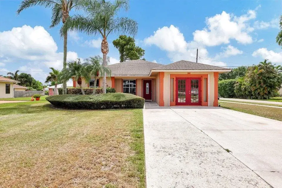 5753 SE MERCEDES Avenue, Stuart FL 34997