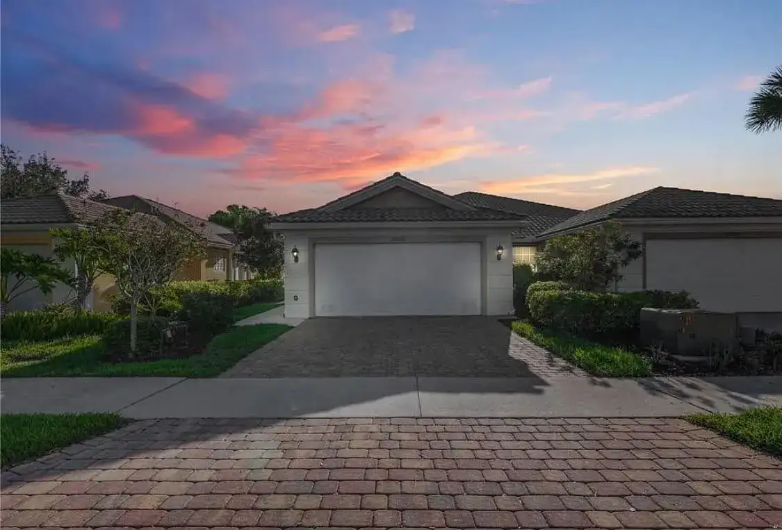 28025 BOCCACCIO Way, Bonita Springs FL 34135 photo 2