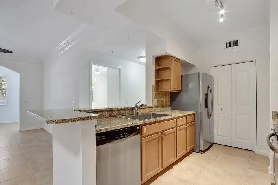 7101 MYRTLEWOOD Circle W, Palm Beach Gardens FL 33418 photo 3