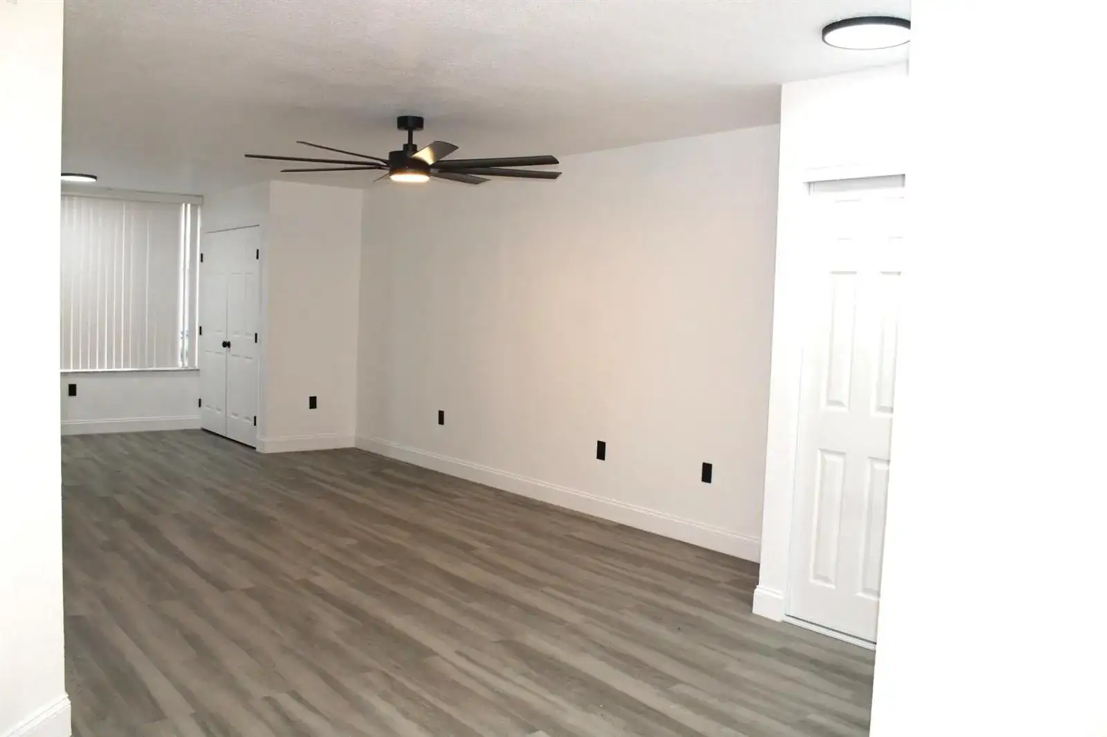 2820 N Oakland Forest Drive N # 106, Oakland Park FL 33309 photo 4