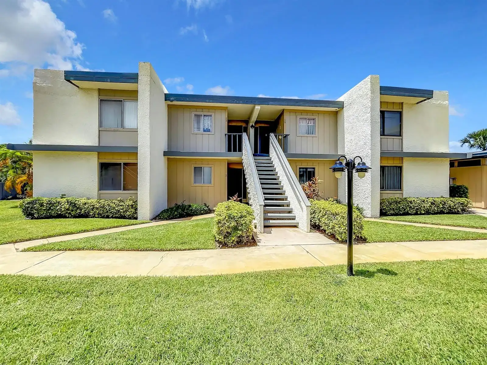 1551 NE 13th Terrace # A16, Jensen Beach FL 34957