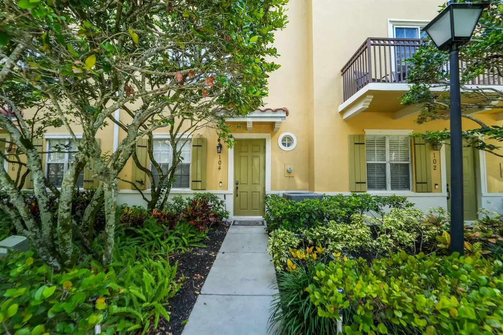 104 JESUP Lane # 104, Jupiter FL 33458