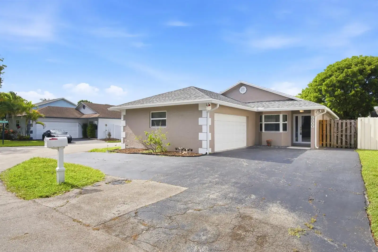 8300 SW 41ST Street, Davie FL 33328 photo 3