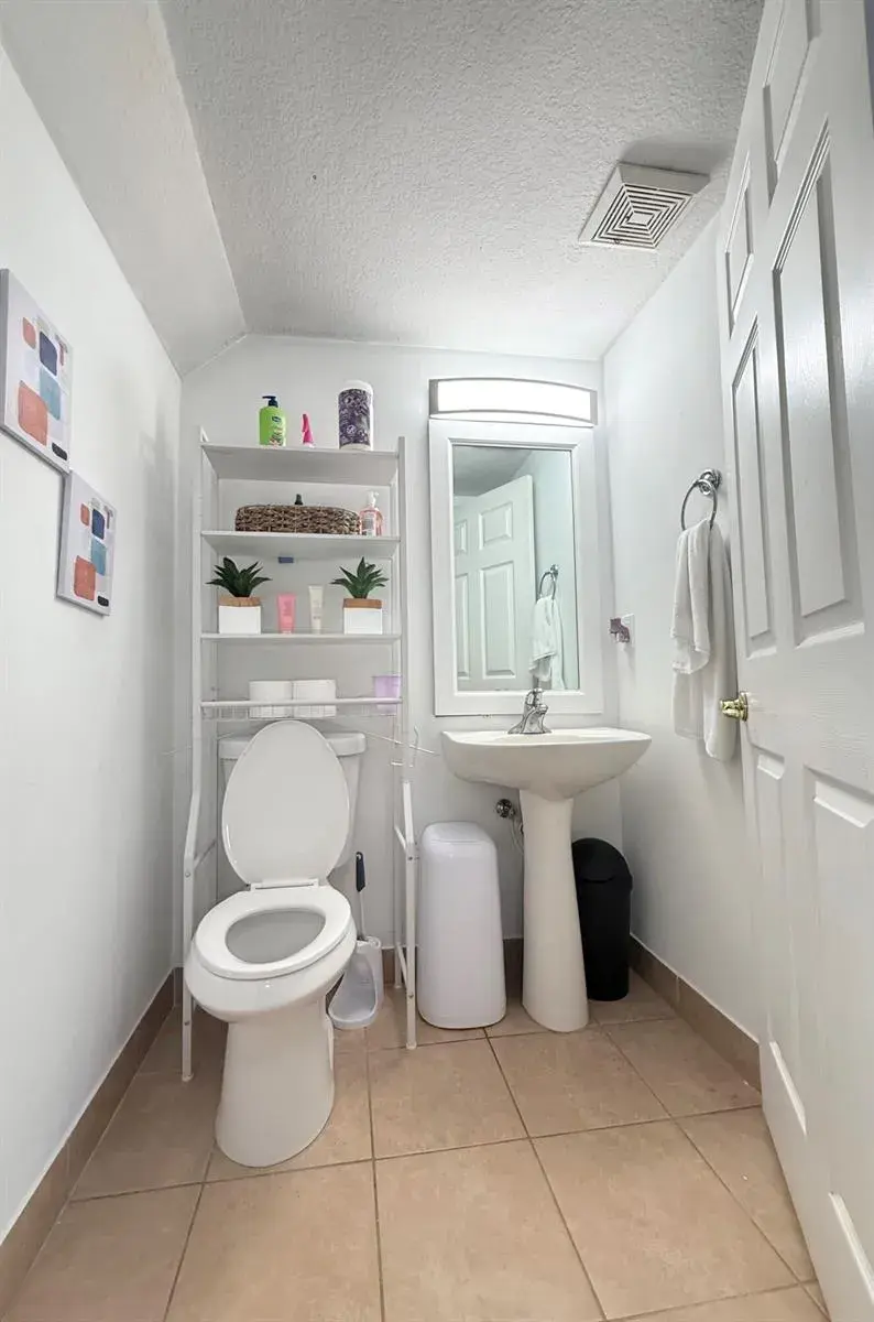 2920 HIDDEN HILLS Road # 1304, West Palm Beach FL 33411 photo 4