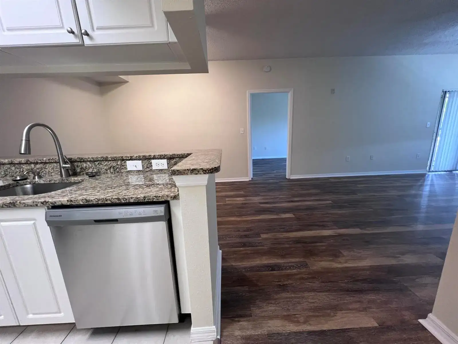 2802 SARENTO Place # 302, Palm Beach Gardens FL 33410 photo 5