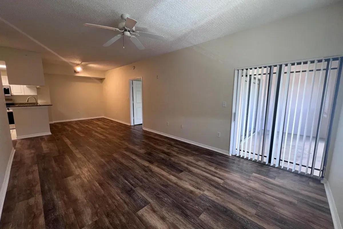 2802 SARENTO Place # 302, Palm Beach Gardens FL 33410