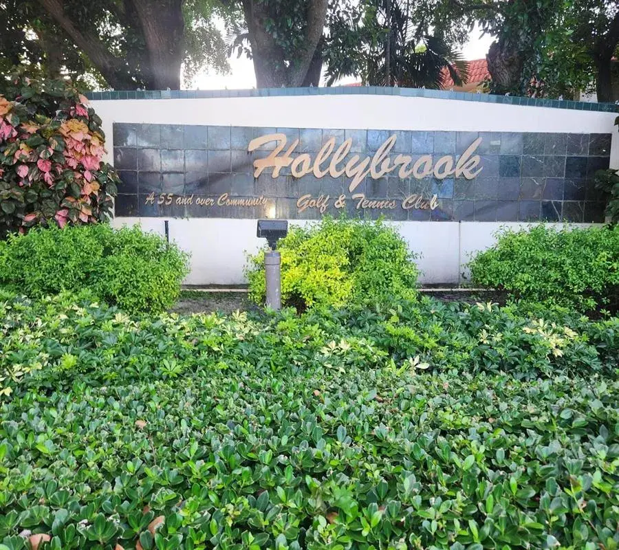 811 S Hollybrook Drive S # 206, Pembroke Pines FL 33025