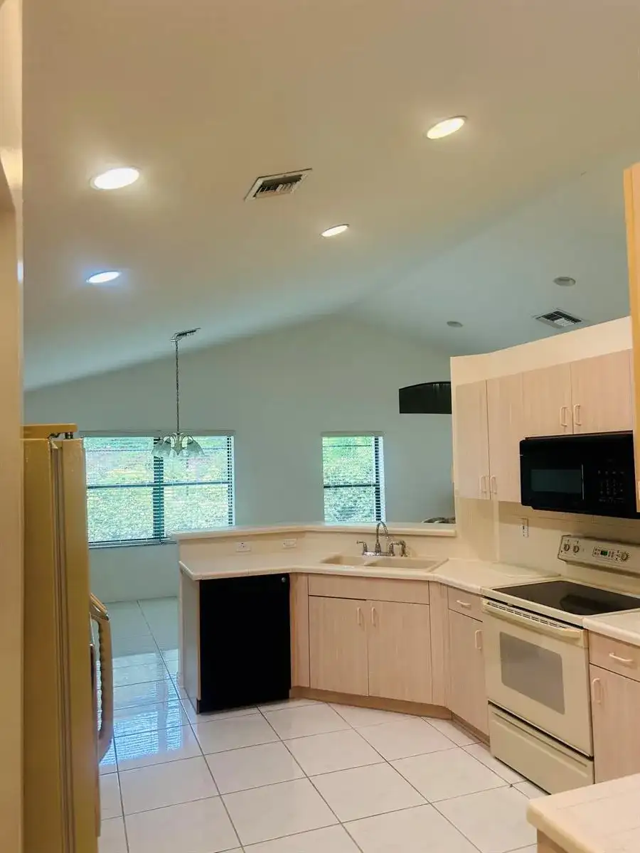 10430 Lexington Circle S, Boynton Beach FL 33436 photo 4