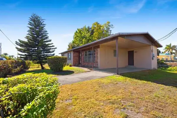 110 SW 12TH Avenue, South Bay FL 33493 photo 4