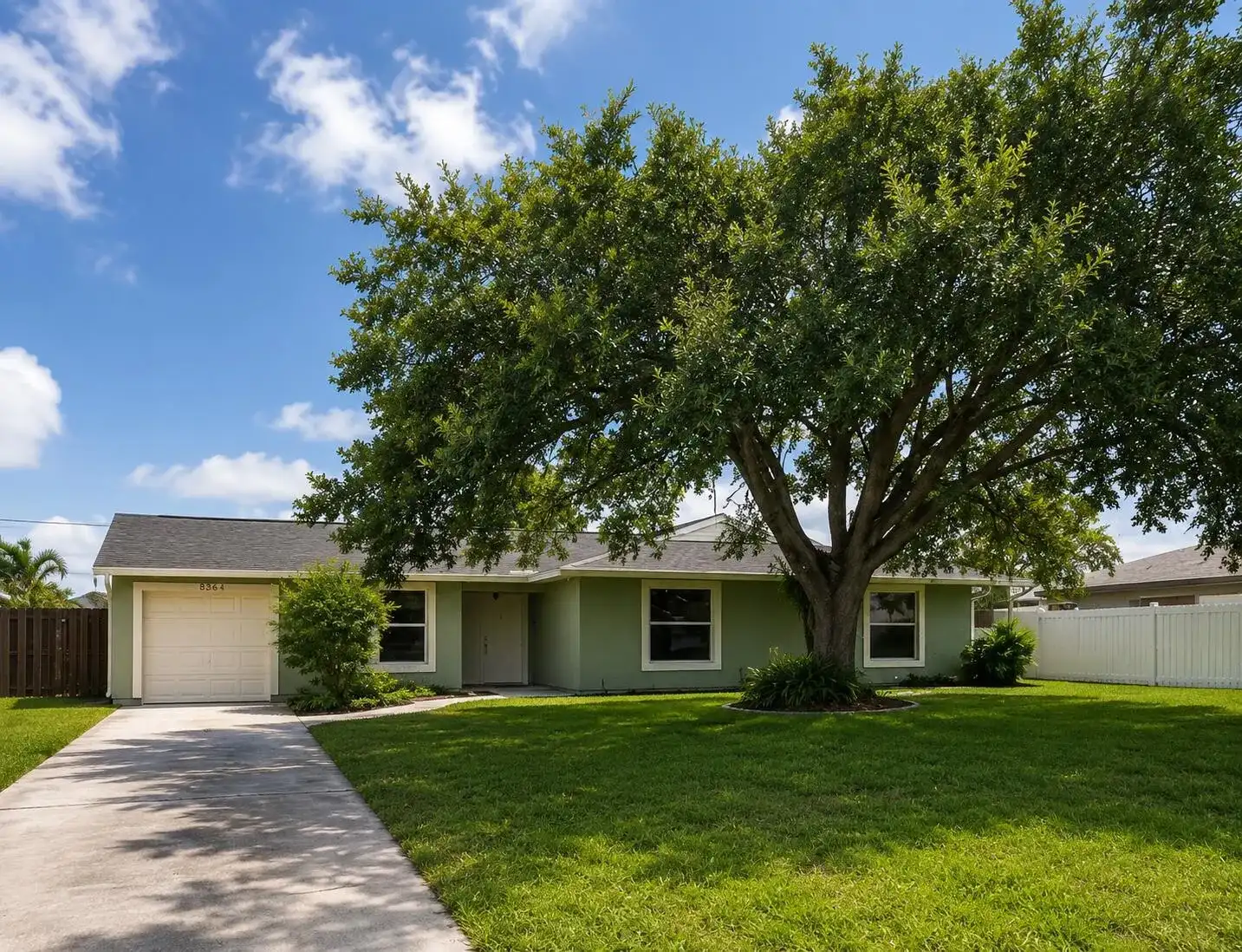 2565 SE HEMSING Street, Port St. Lucie FL 34984