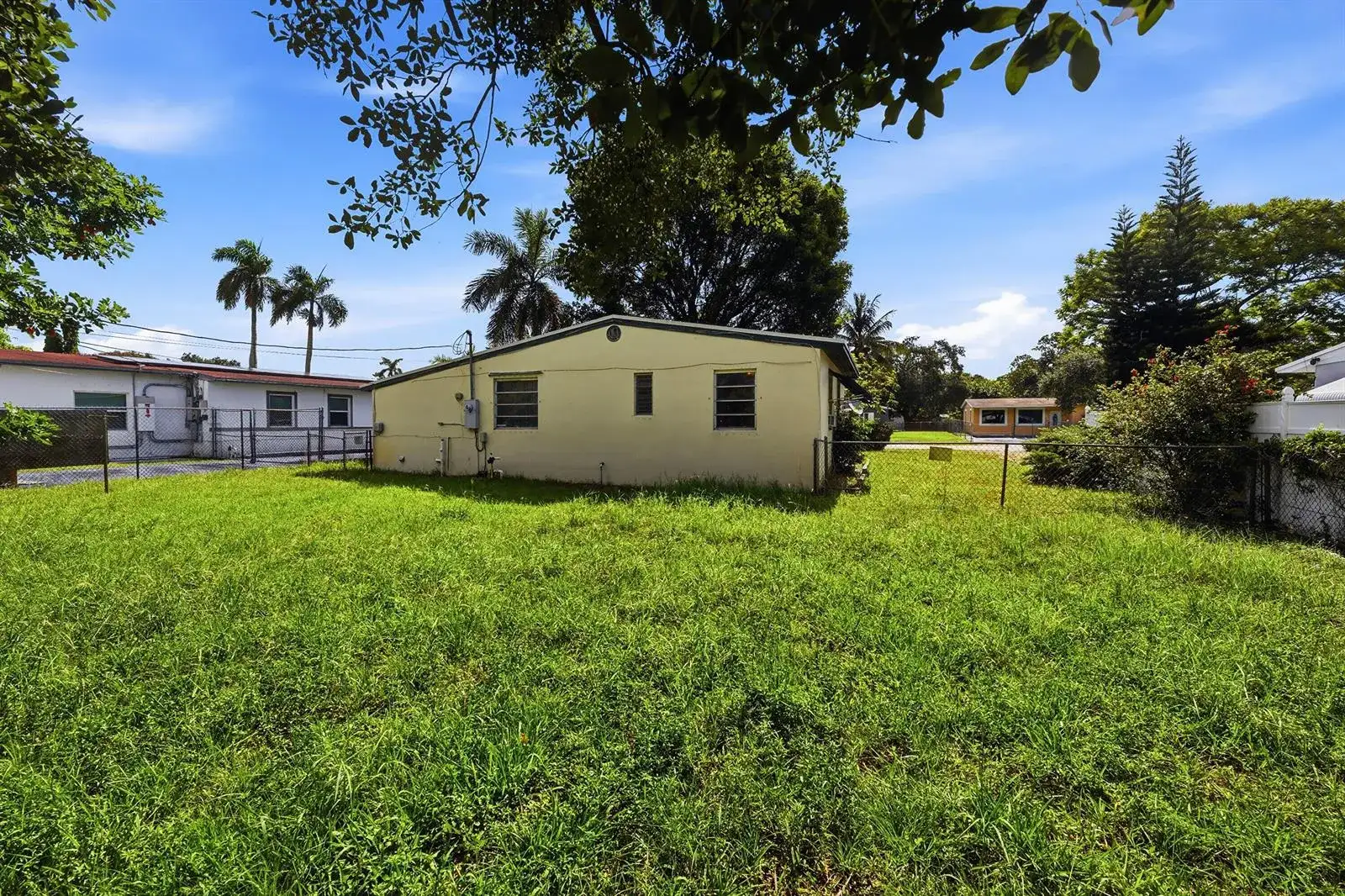 413 SW 24th Avenue, Fort Lauderdale FL 33312 photo 3