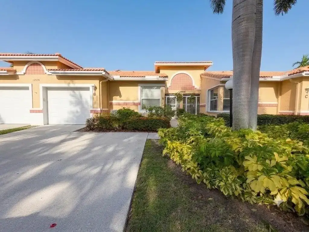 12598 Crystal Pointe Drive # B, Boynton Beach FL 33437