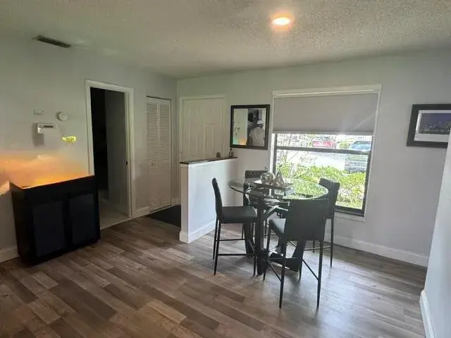 3 VĂa De Casas Sur # 103, Boynton Beach FL 33426