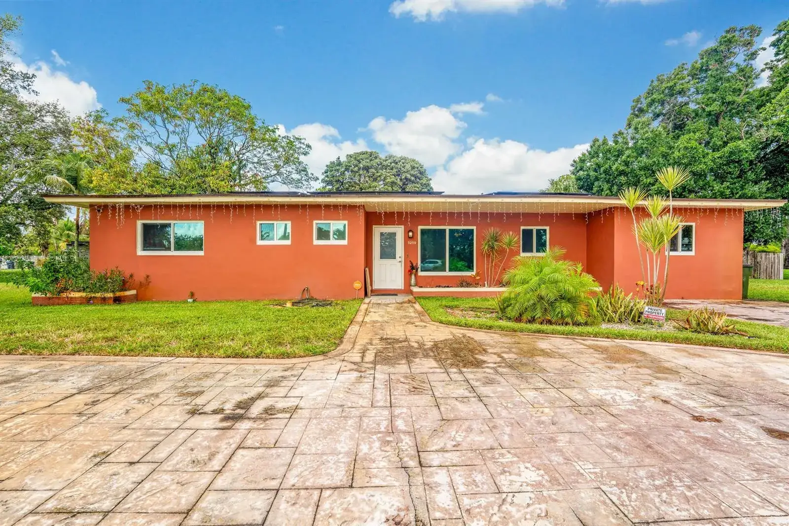 3250 E Glendale Boulevard, Fort Lauderdale FL 33312