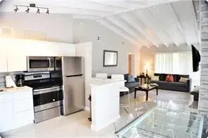 4411 E TRADEWINDS # B, Lauderdale By The Sea FL 33308