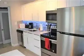 4411 E TRADEWINDS # B, Lauderdale By The Sea FL 33308 photo 3