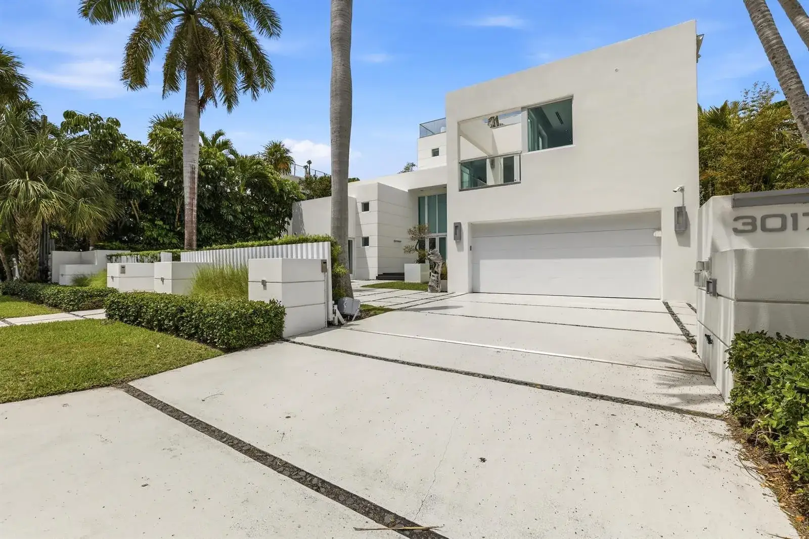 3017 N ATLANTIC Boulevard, Fort Lauderdale FL 33308