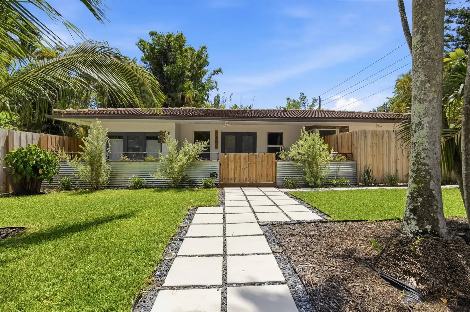 1400 NE 17th Avenue, Fort Lauderdale FL 33304