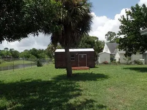 1698 SW FLINT Street, Port St. Lucie FL 34953 photo 4