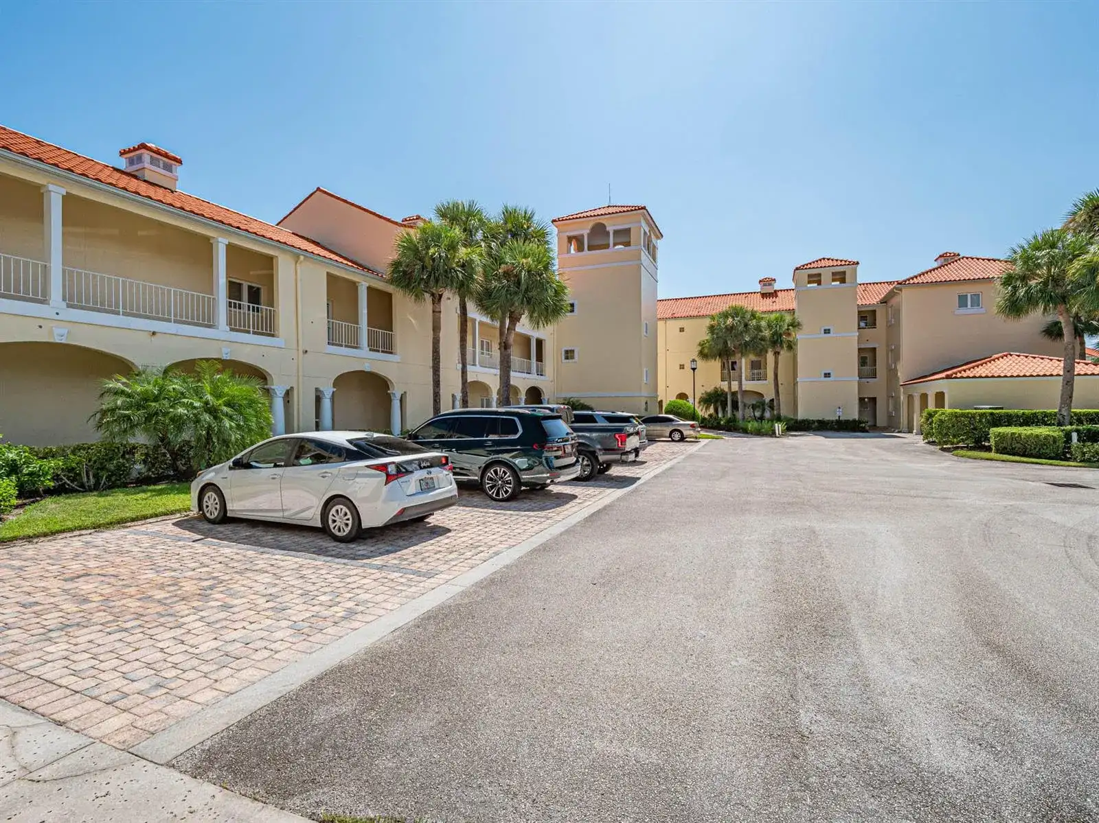 5060 HARMONY Circle # 105, Vero Beach FL 32967 photo 3