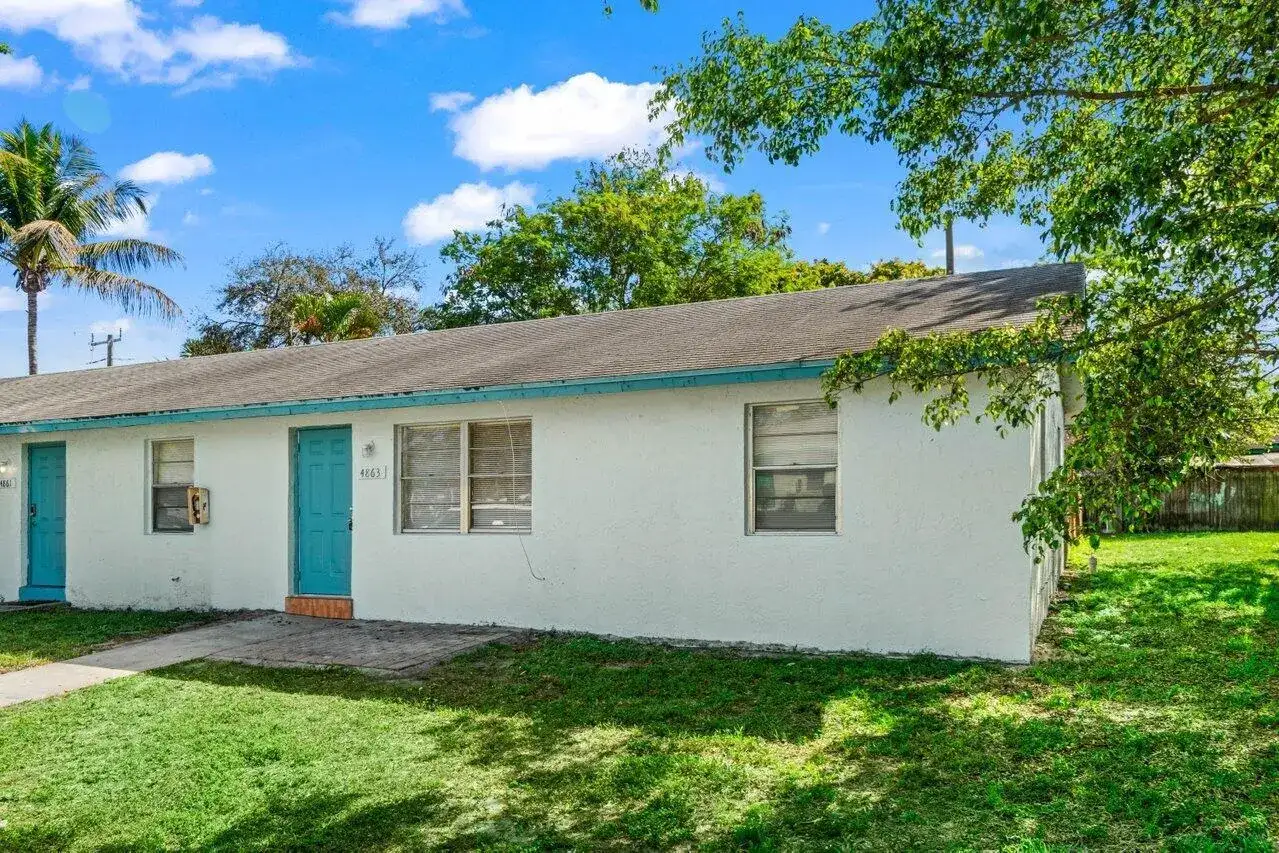 4863 Gulfstream Road, Lake Worth FL 33460 photo 2