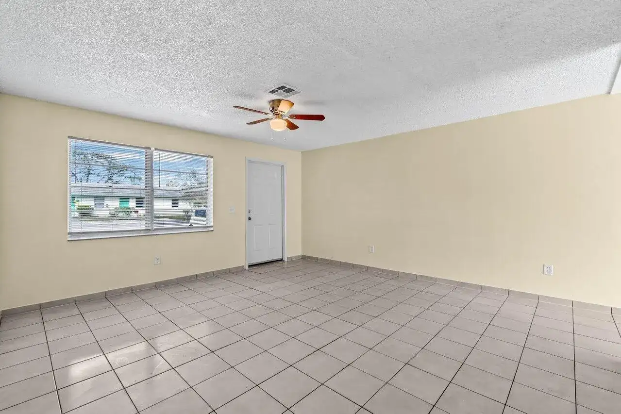 4863 Gulfstream Road, Lake Worth FL 33460 photo 4