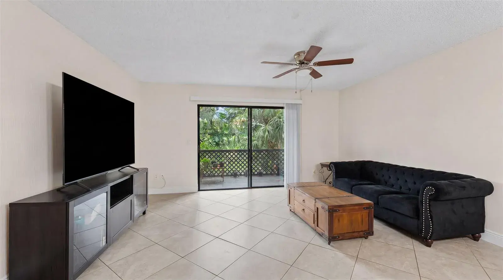 1303 LAKEVIEW Drive E, Royal Palm Beach FL 33411