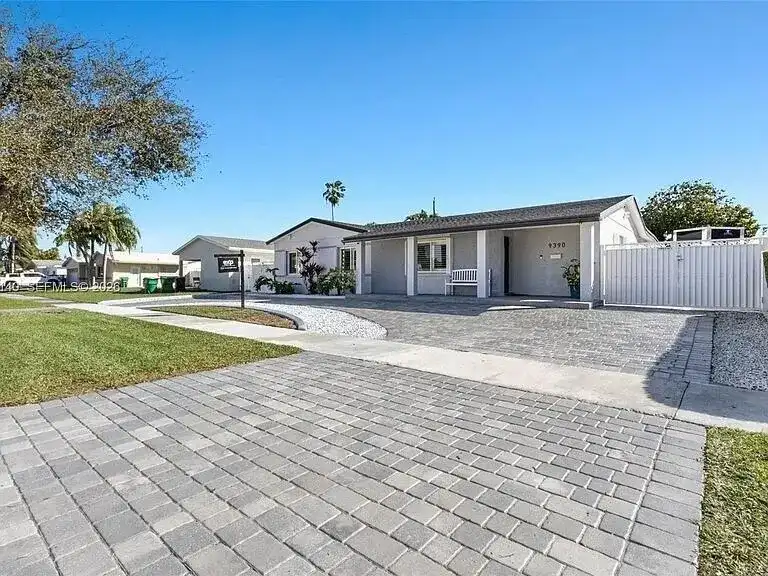 9390 SW 190TH Street, Cutler Bay FL 33157