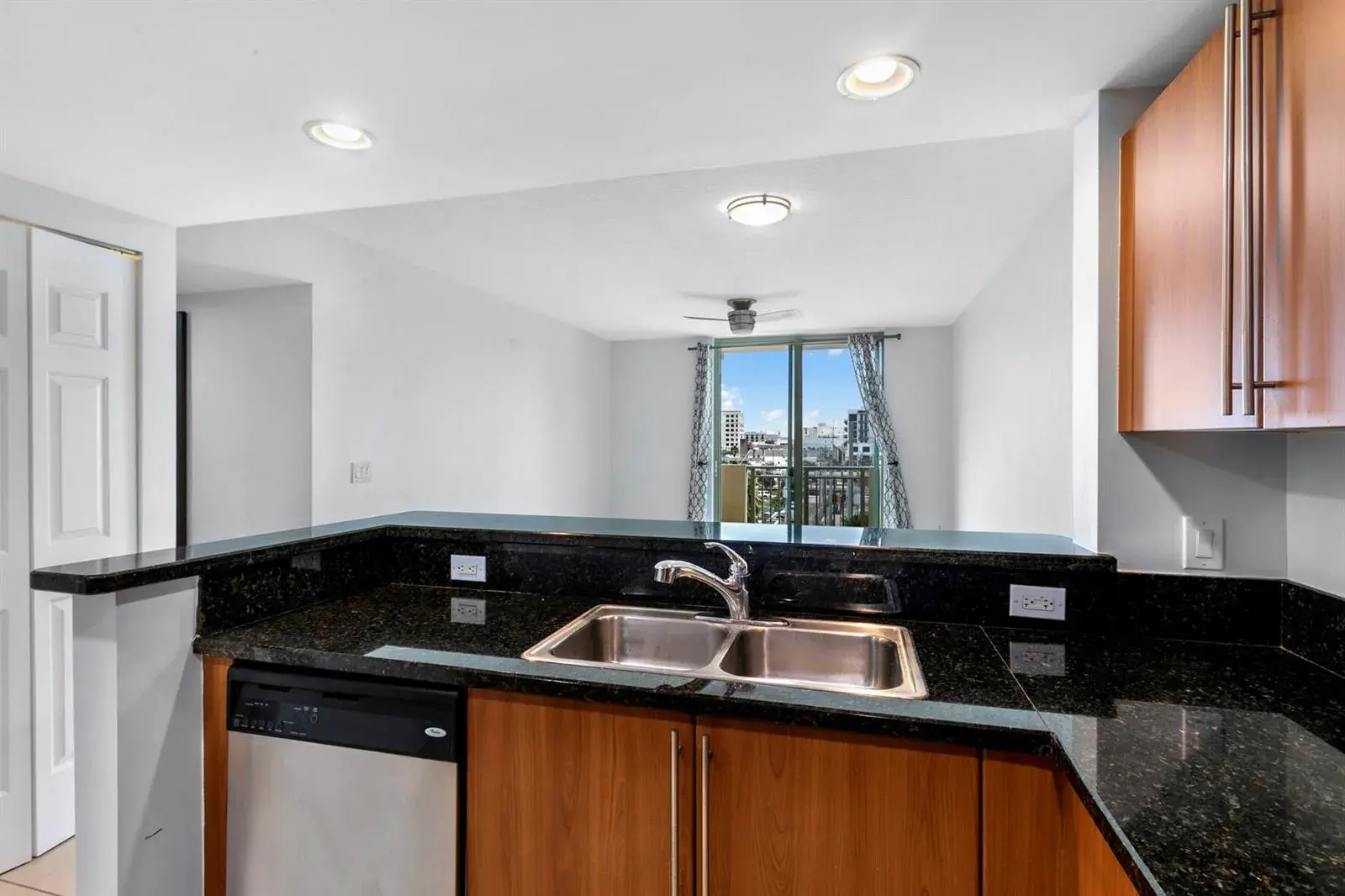 610 CLEMATIS Street # 418, West Palm Beach FL 33401