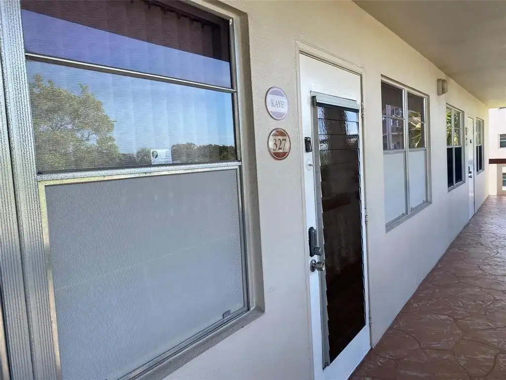 327 RICHMOND C # 327, Deerfield Beach FL 33442 photo 3