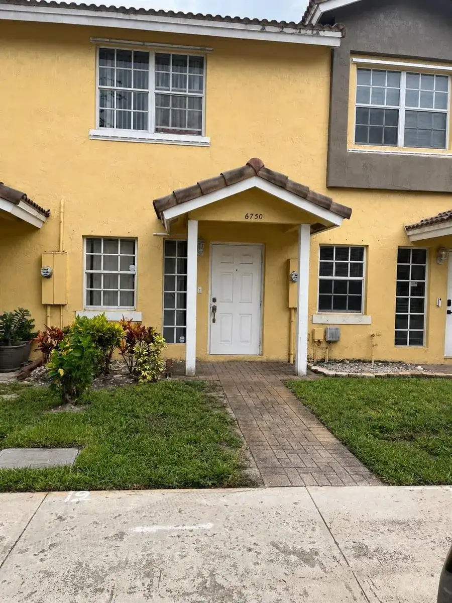 6750 Sienna Club Drive # 6750, Lauderhill FL 33319 photo 5